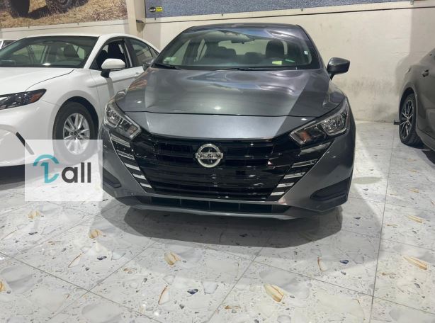 Nissan  Versa 2023