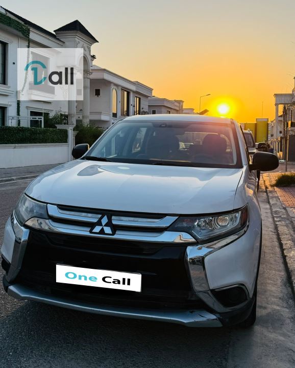 میتسوبیشی ئاوتلاندەر 2016